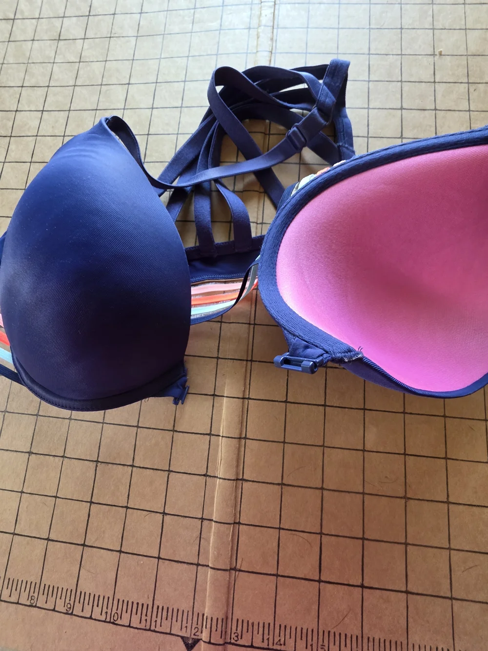 PINK Victoria’s Secret Strappy Sports Bra 36C Blue Multicolor